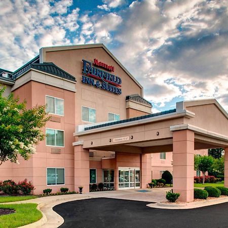 Fairfield Inn And Suites By Marriott Emporia I-95 Extérieur photo
