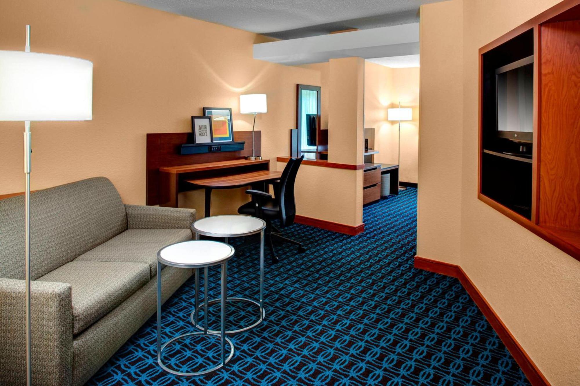 Fairfield Inn And Suites By Marriott Emporia I-95 Extérieur photo